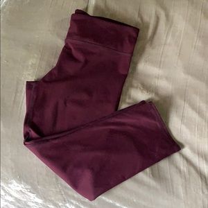 Plum Fabletics Leggins